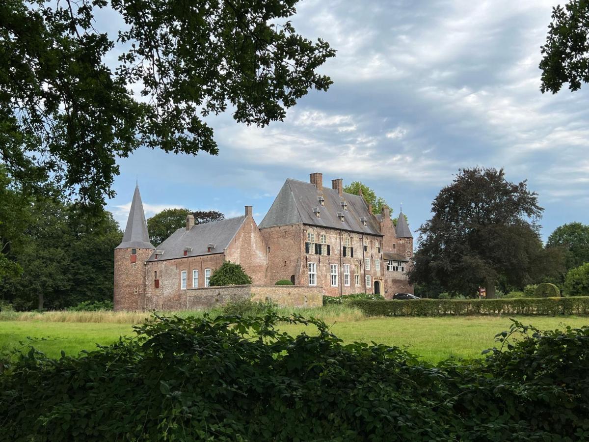 Supergezellig Vakantiehuis Met Hele Grote Tuin Bij Nijmegen Ewijk Exterior photo